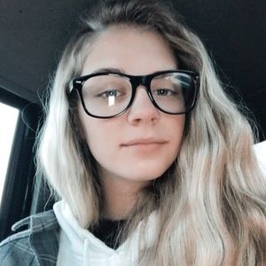 Meet your Posher, Clara